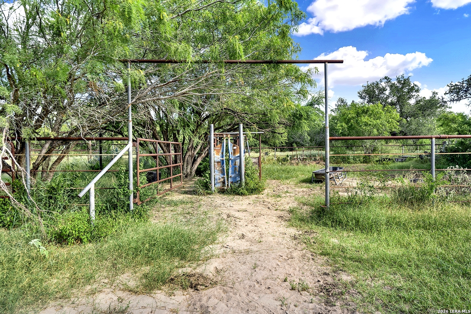 main property photo 14