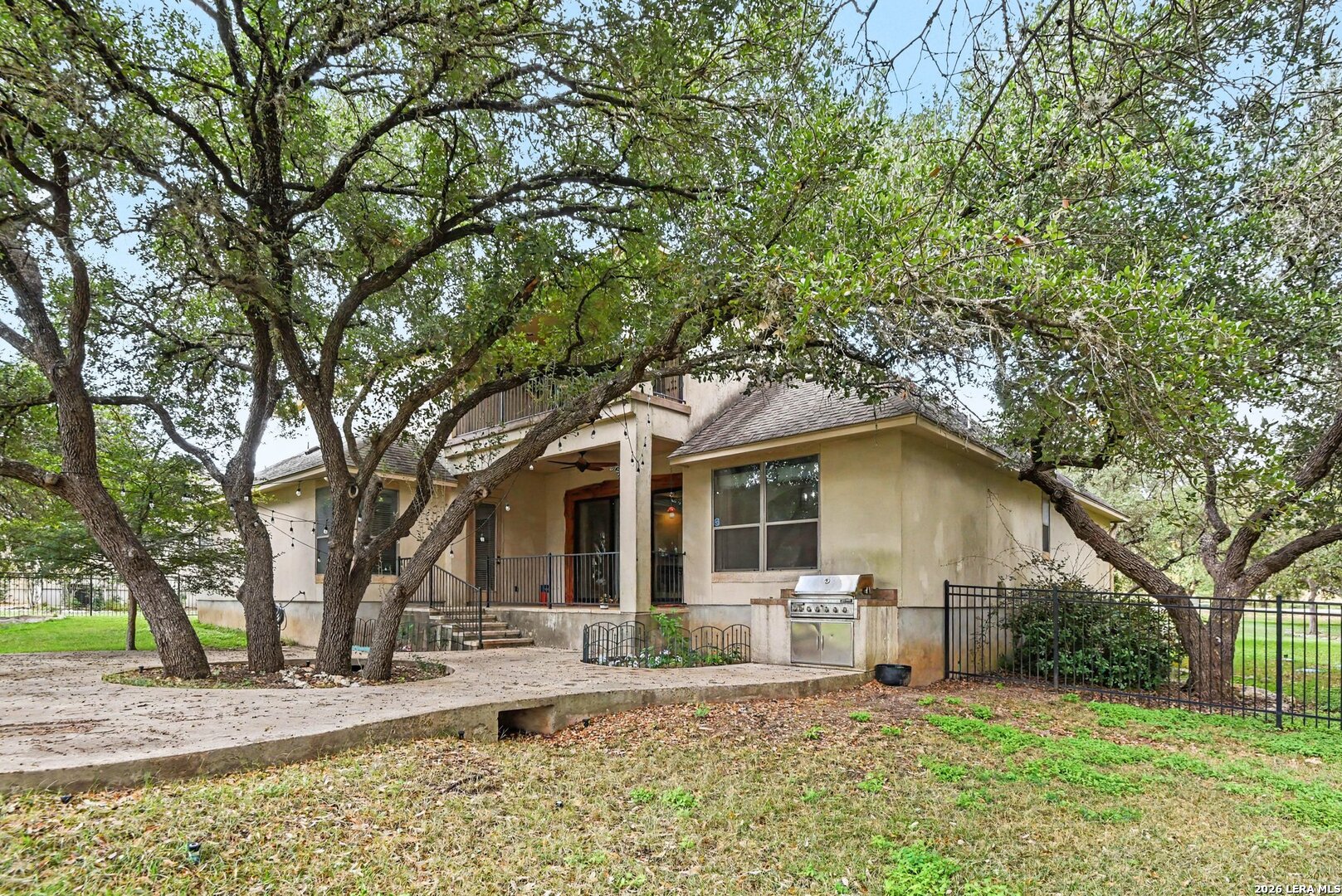 main property photo 33