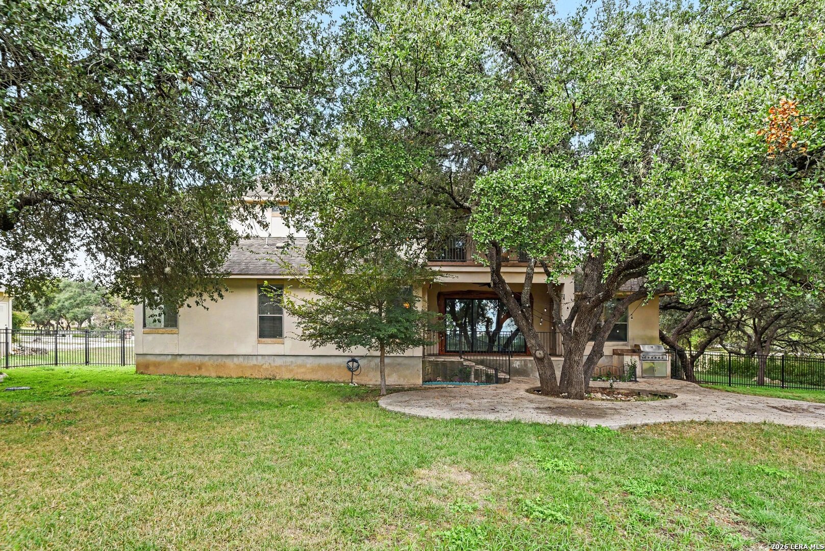 main property photo 35