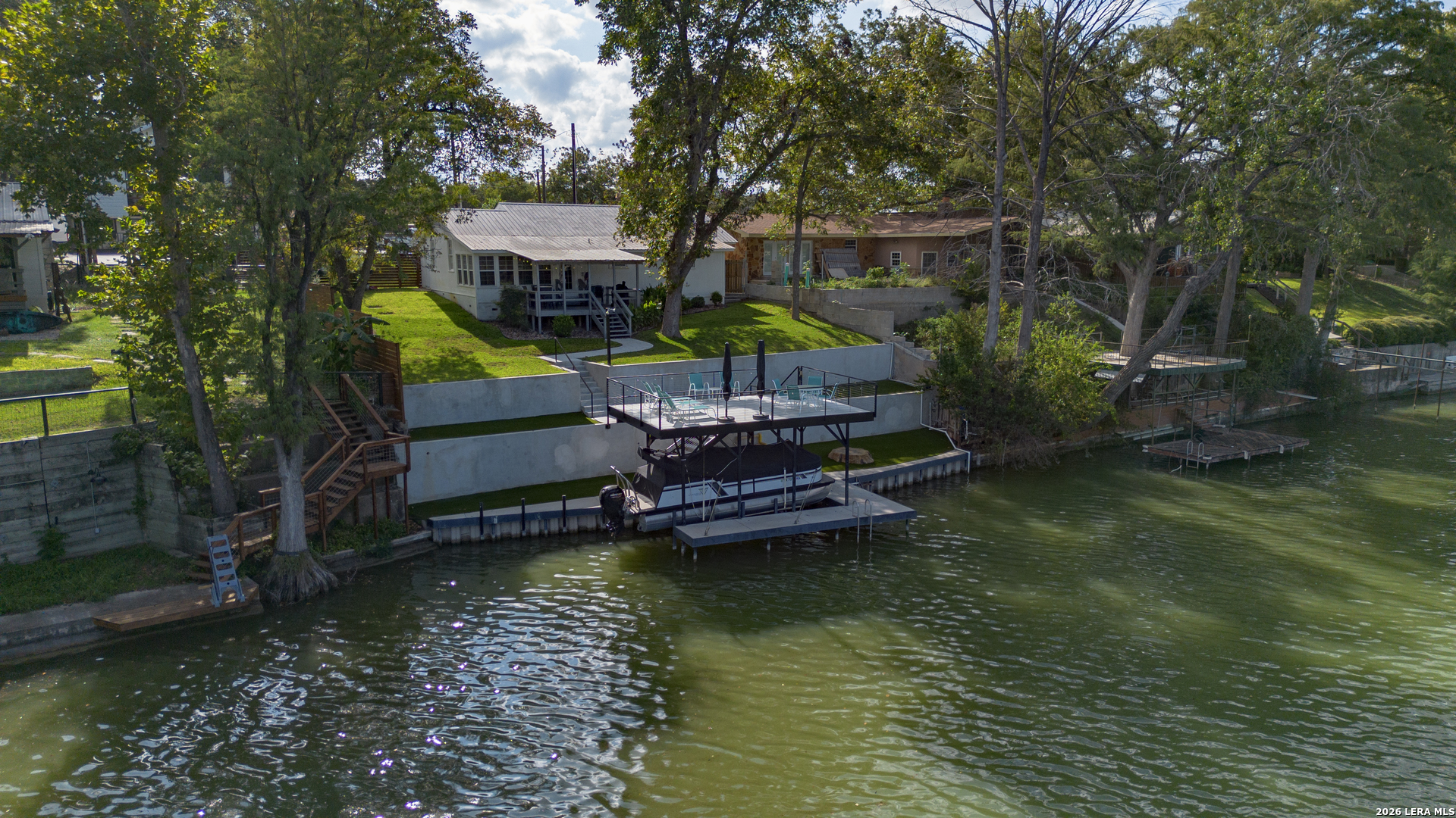 main property photo 16