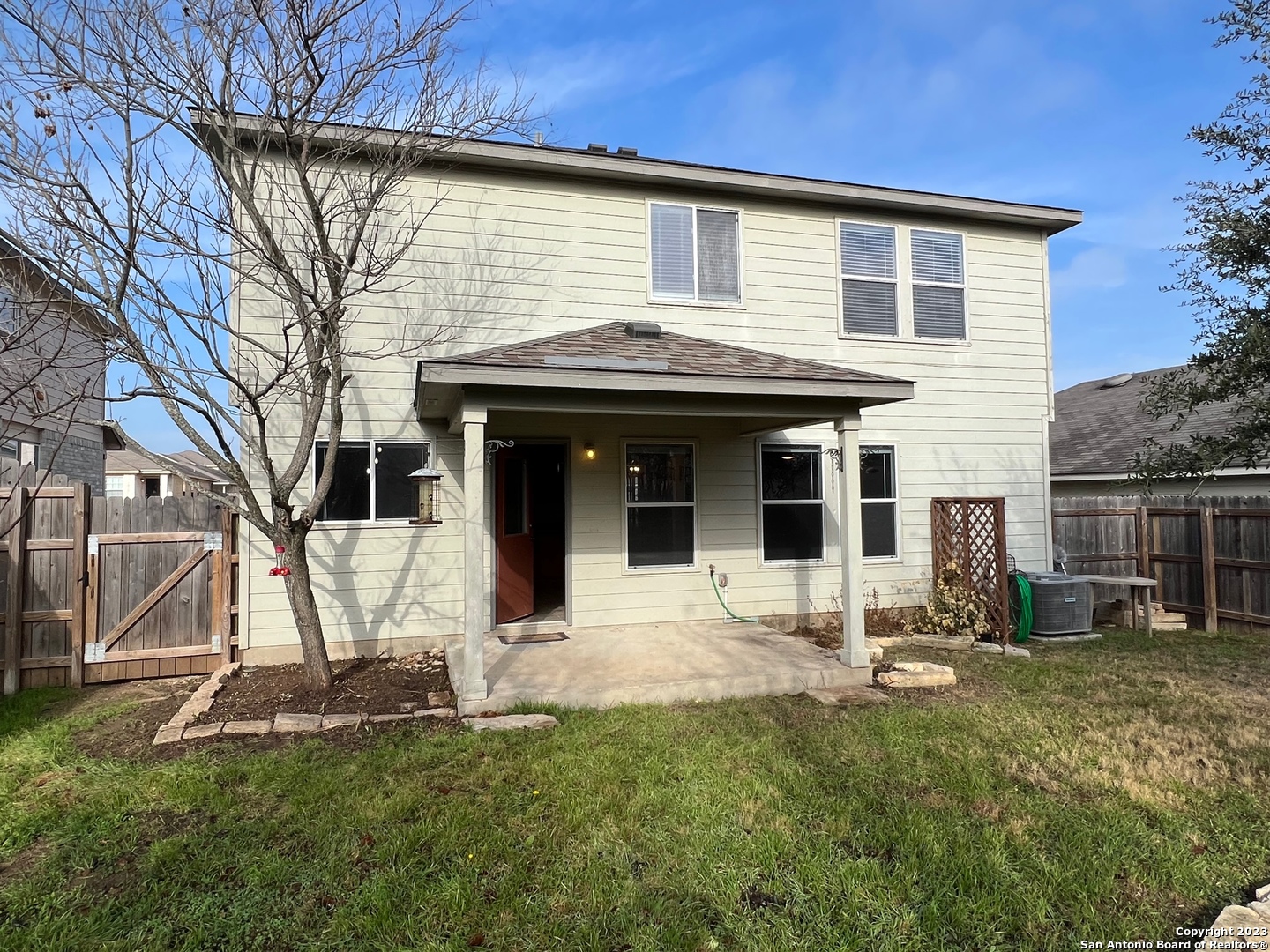 main property photo 34