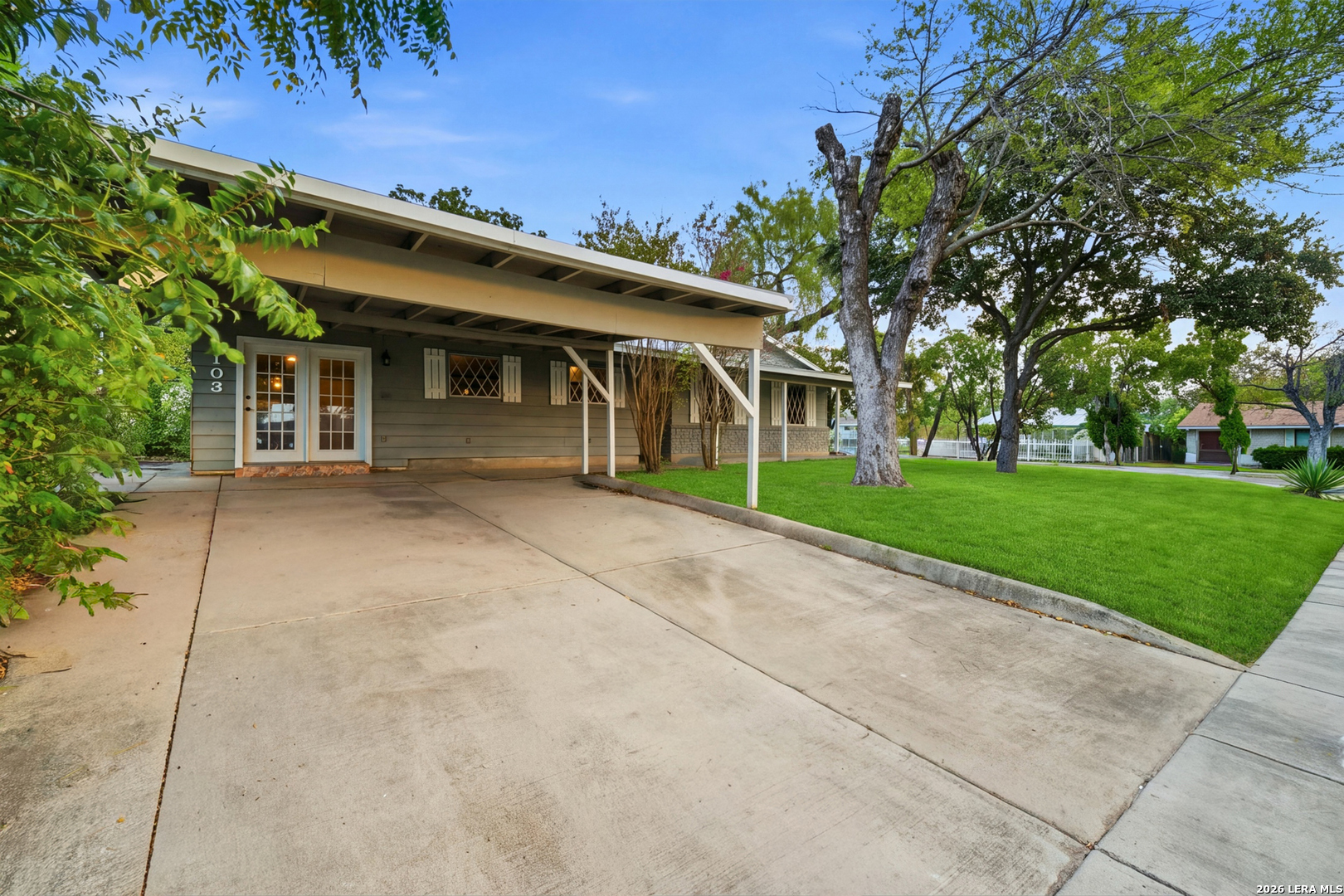 main property photo 2