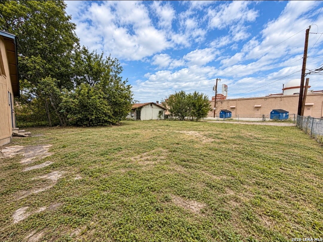 main property photo 14