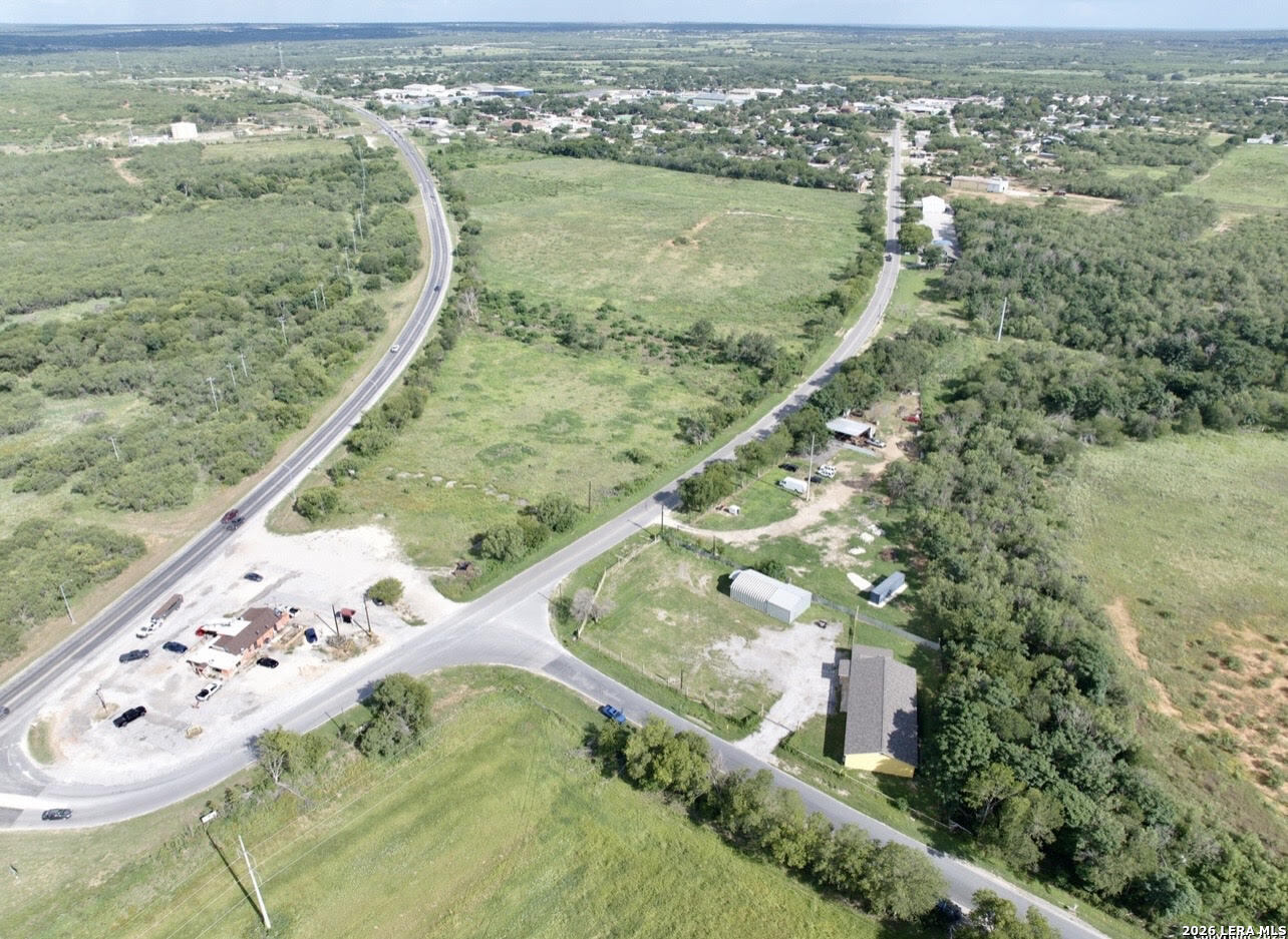 main property photo 28