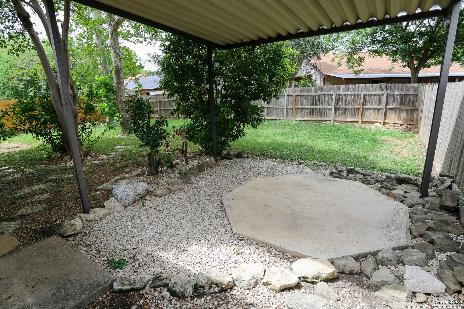 main property photo 19