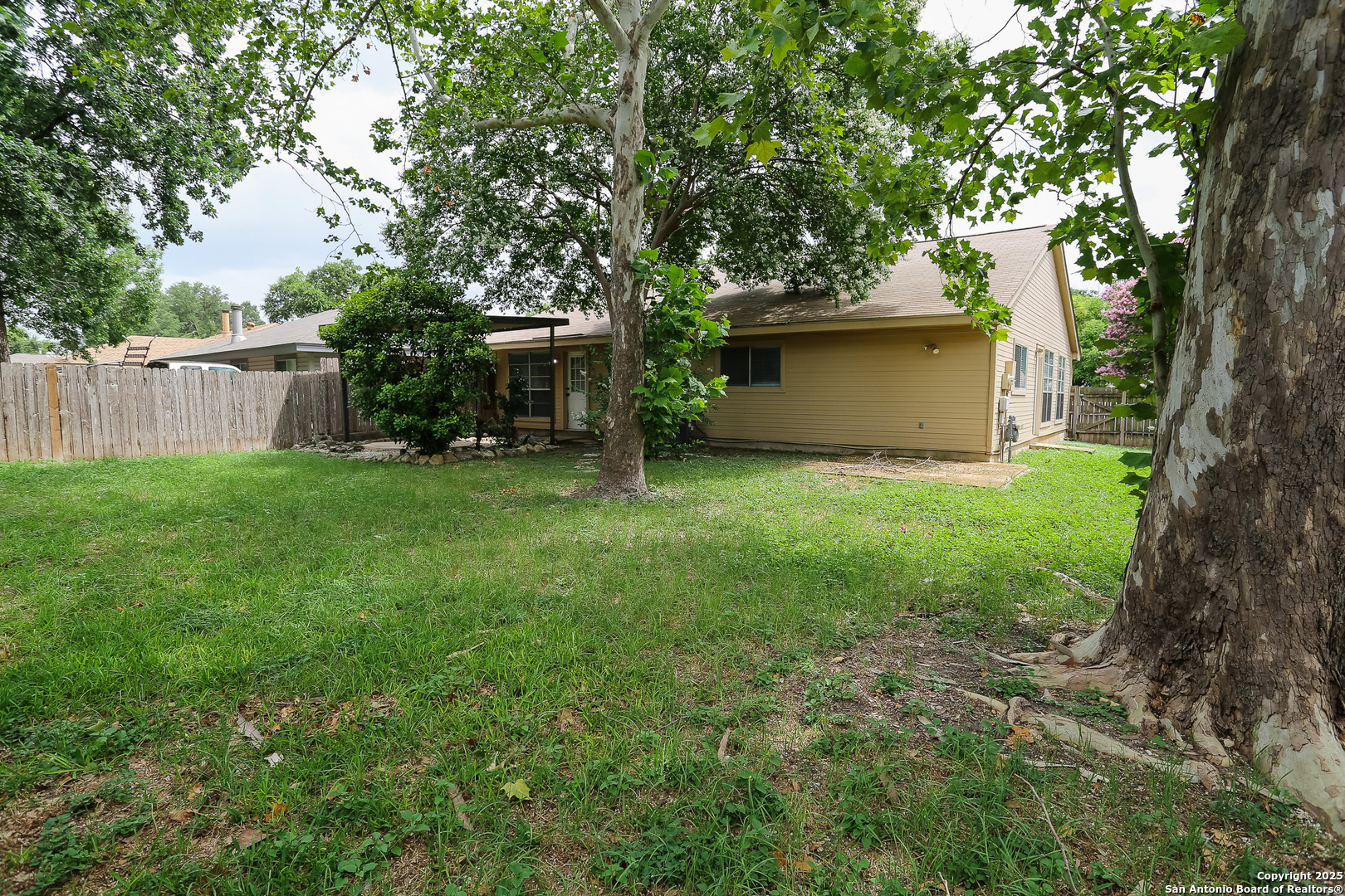 main property photo 20