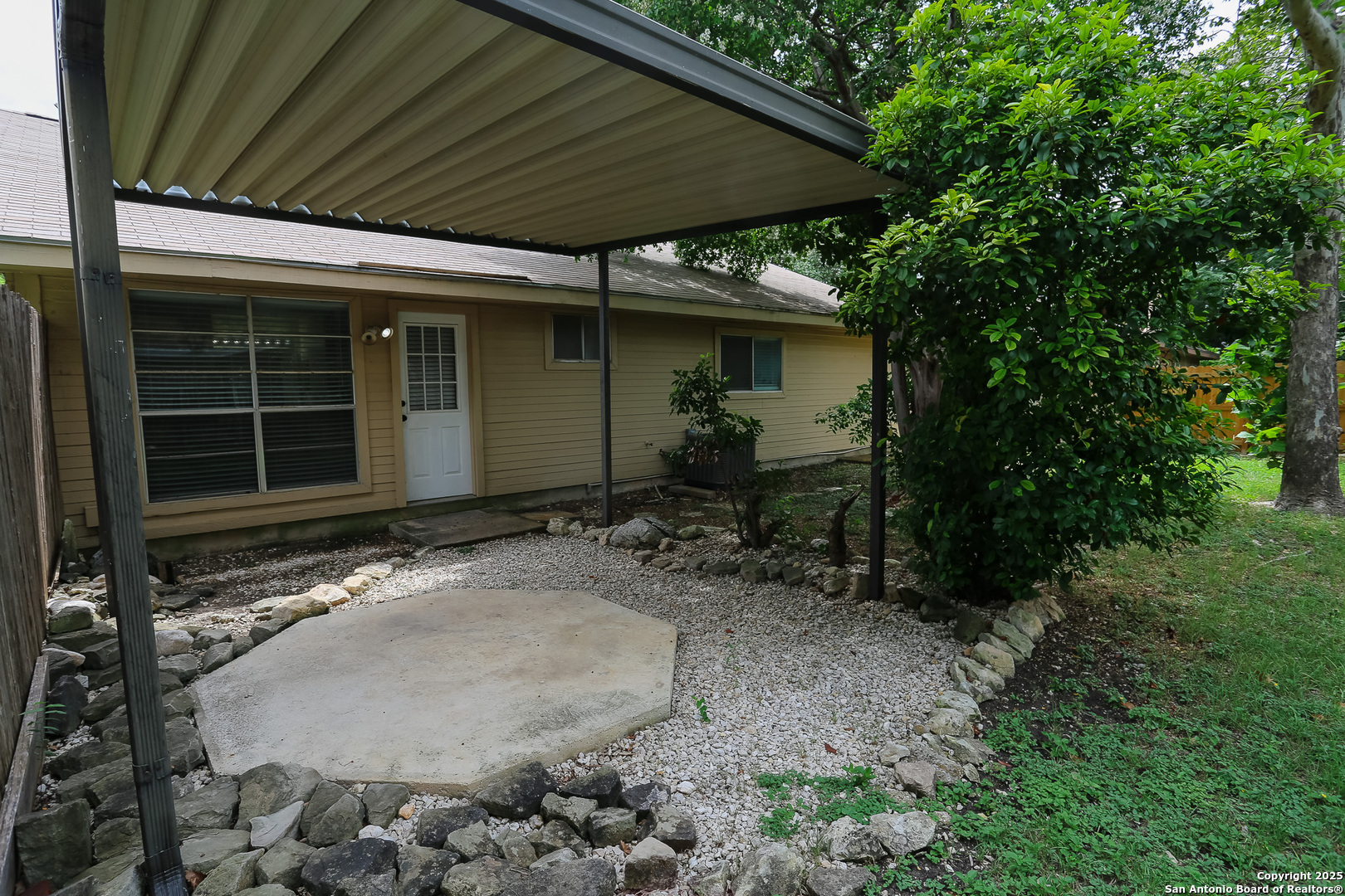 main property photo 21