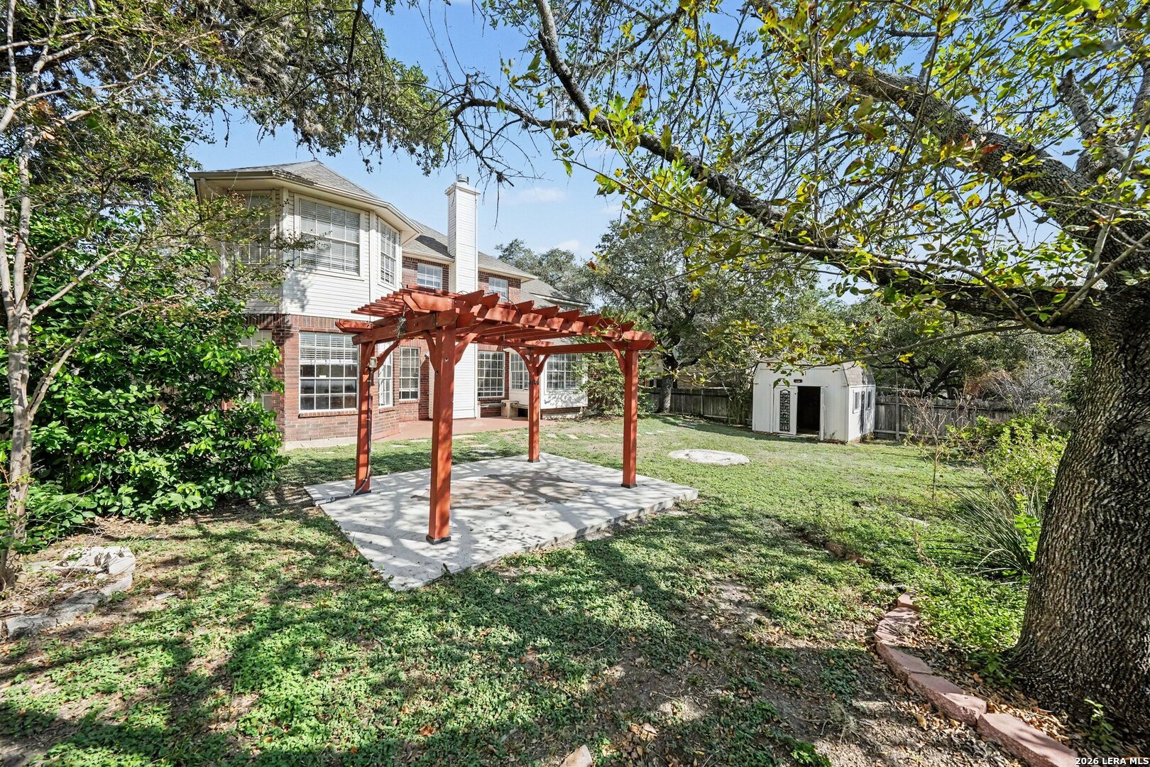 main property photo 28