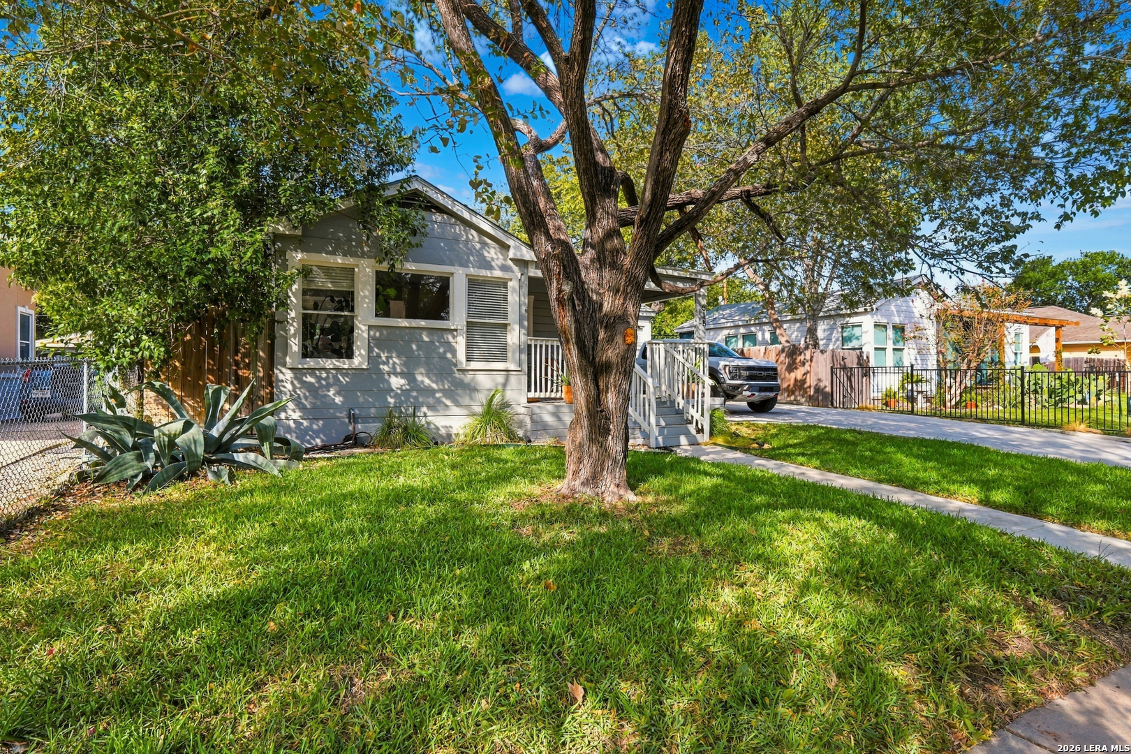 main property photo 12