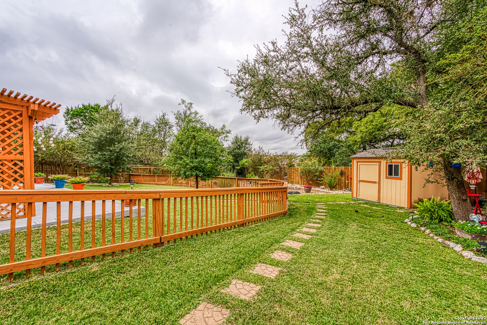 main property photo 28