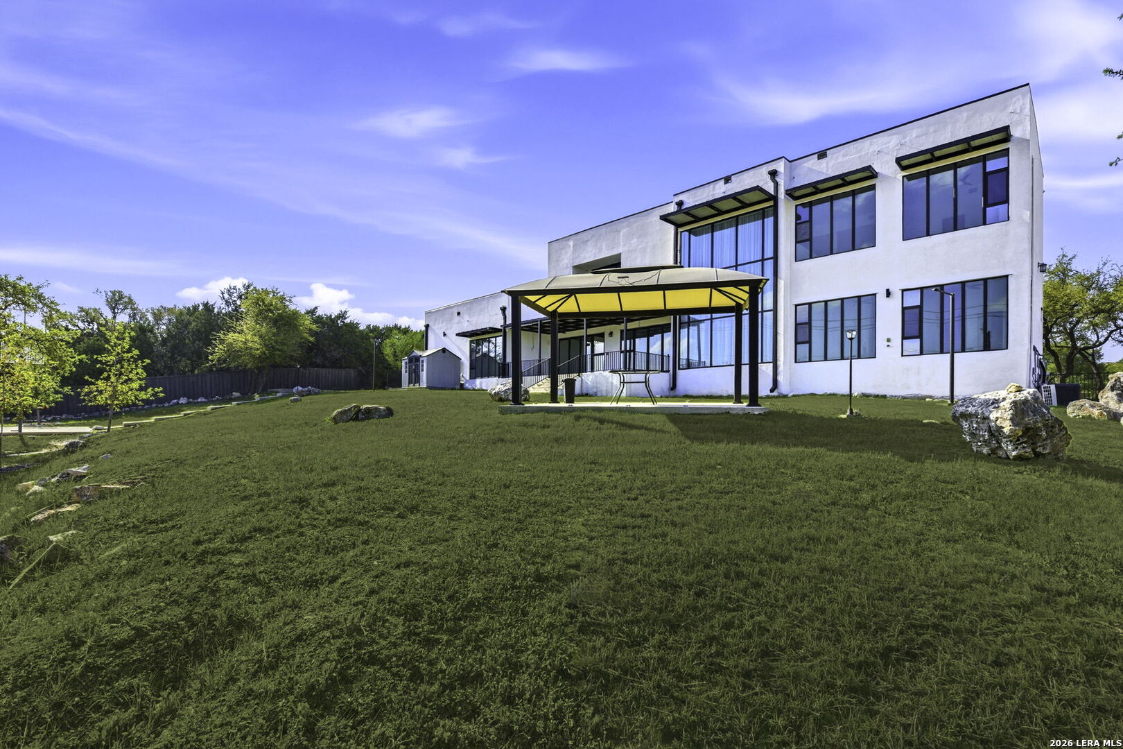 main property photo 37