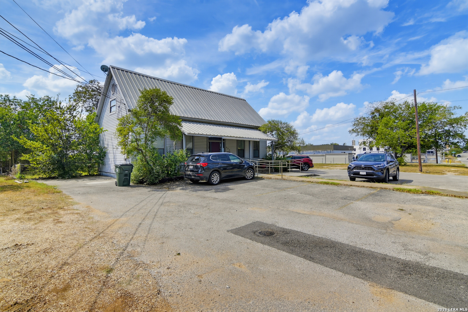main property photo 2