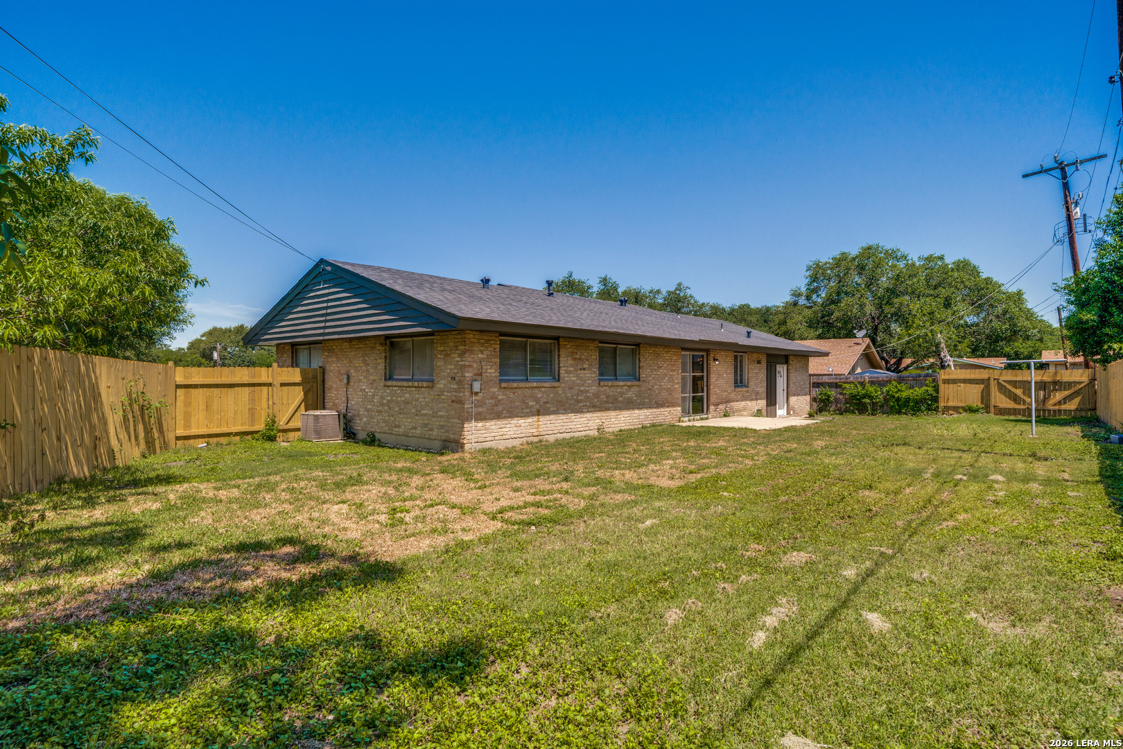 main property photo 27