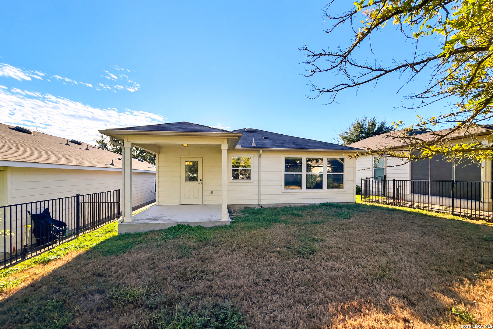 main property photo 15