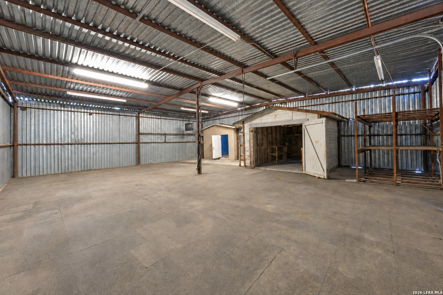 main property photo 20