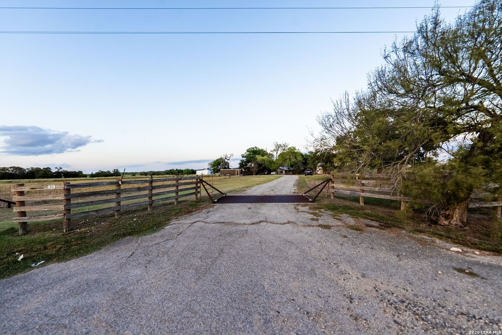 main property photo 41