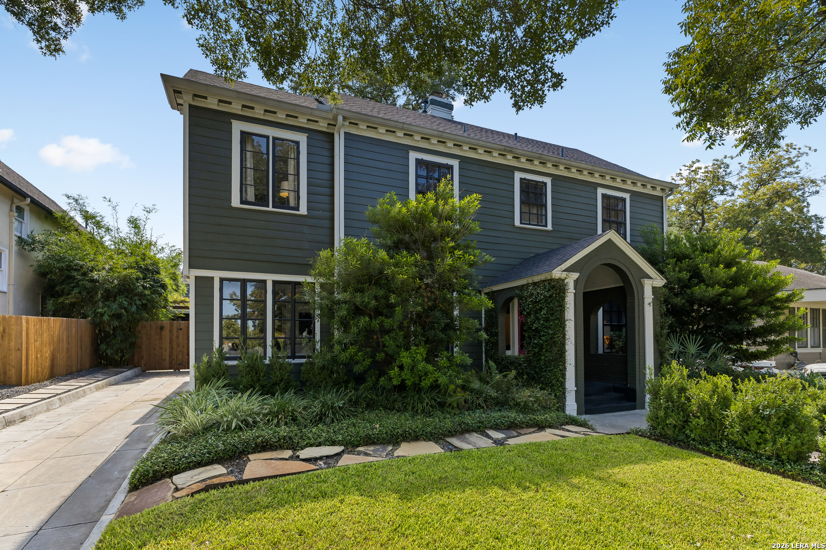 main property photo 4