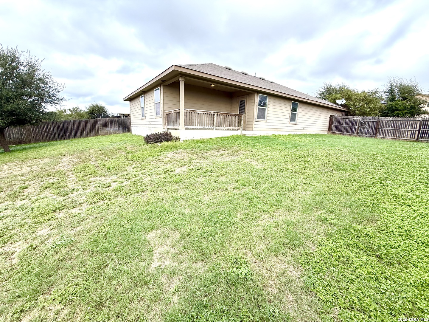 main property photo 17