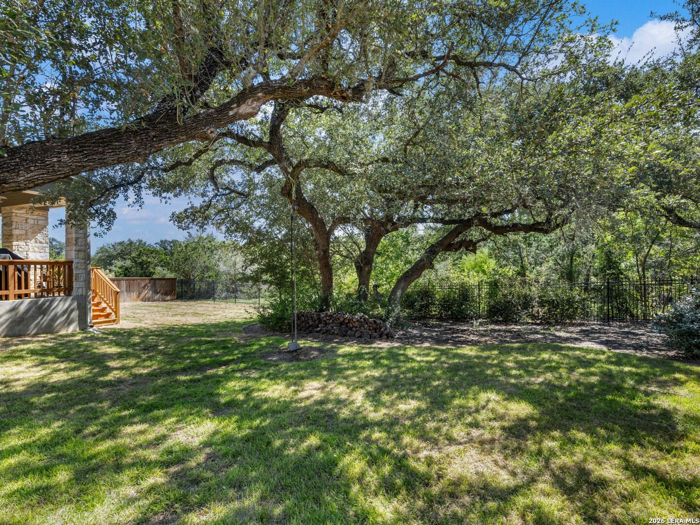 main property photo 32