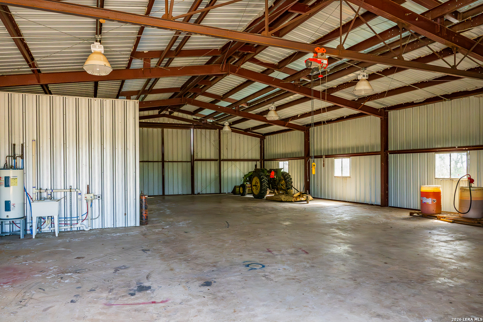 main property photo 18