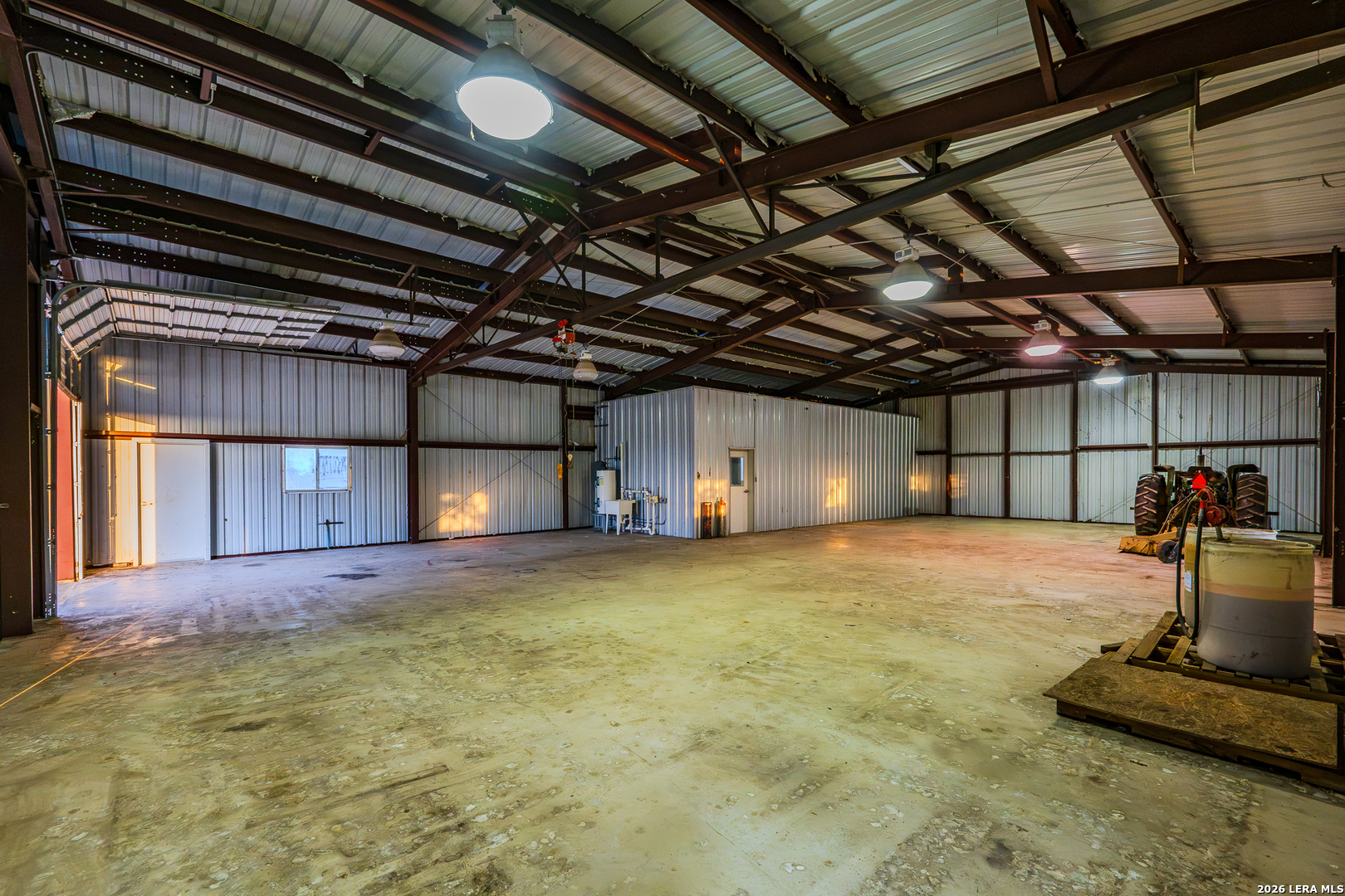 main property photo 19