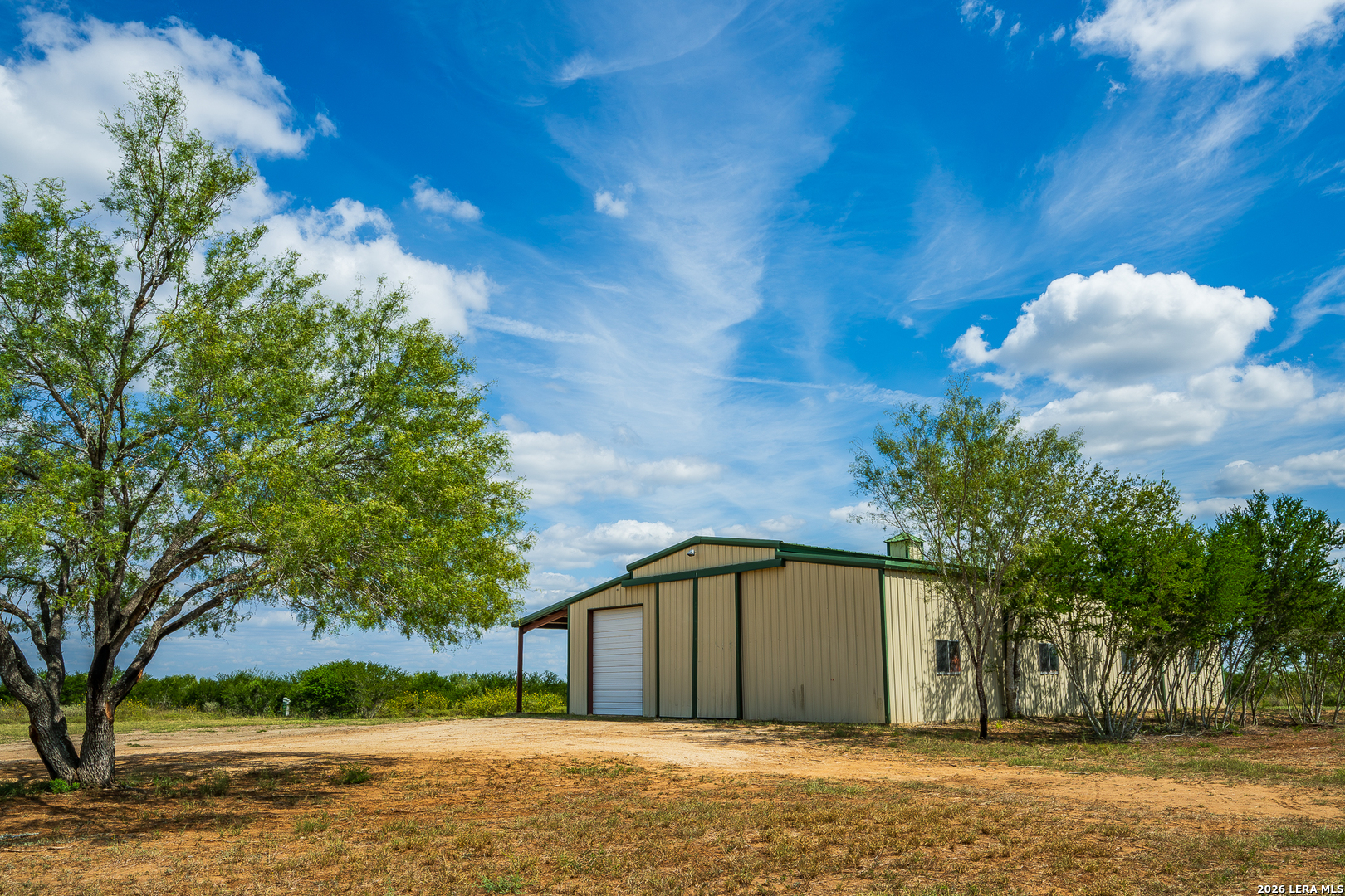 main property photo 20