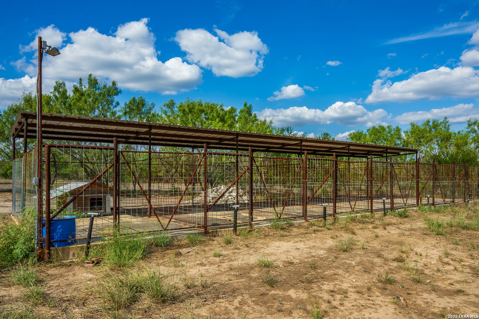 main property photo 23