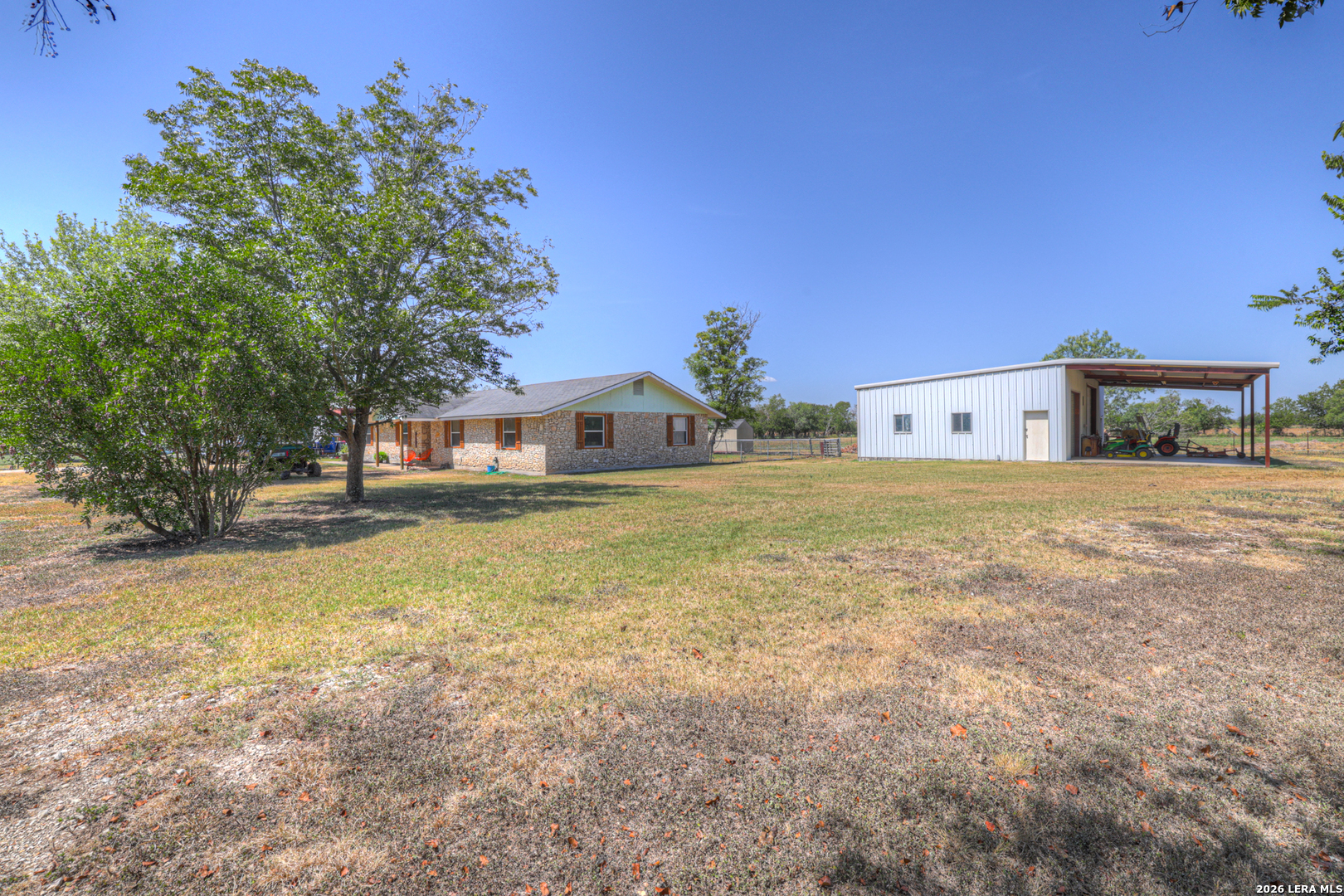 main property photo 35