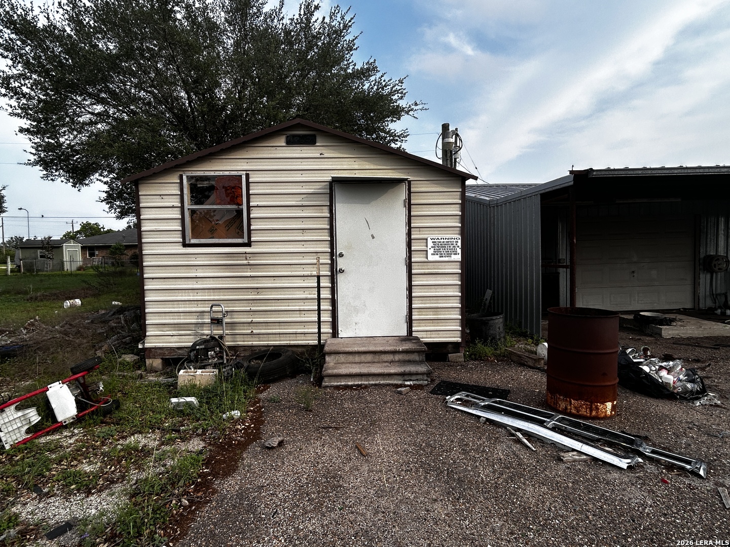 main property photo 8