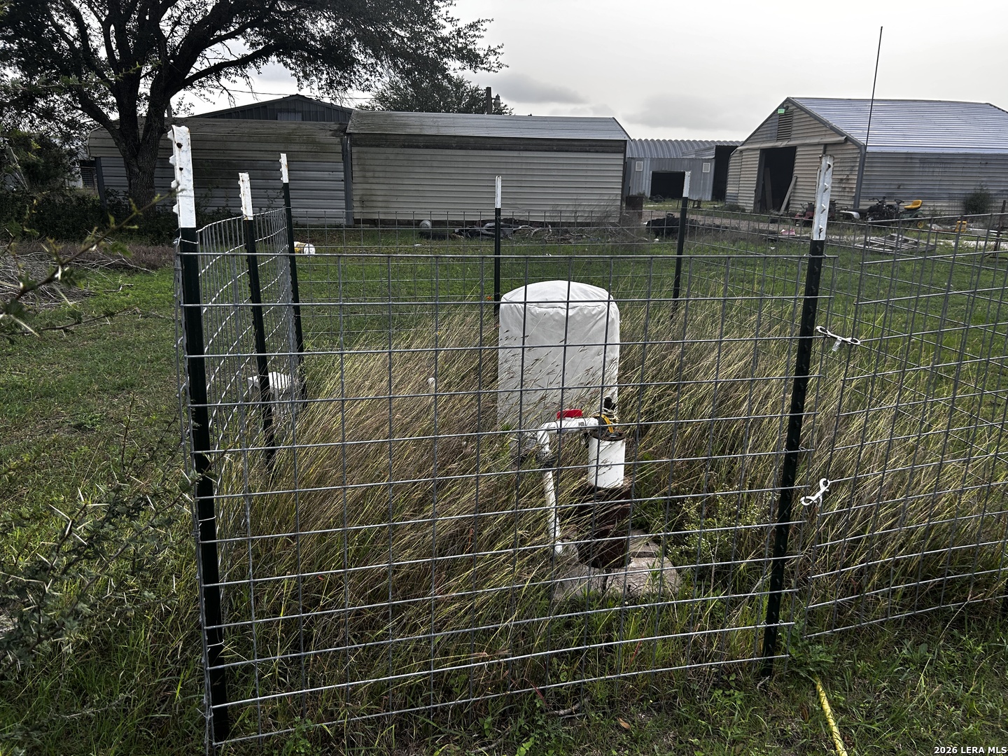 main property photo 9