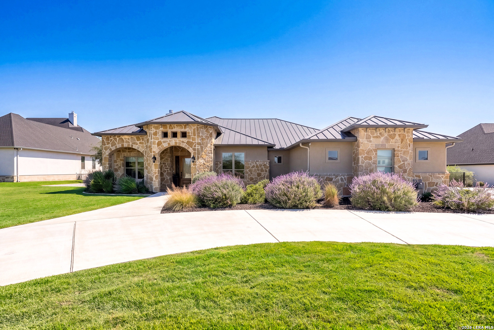 main property photo 0
