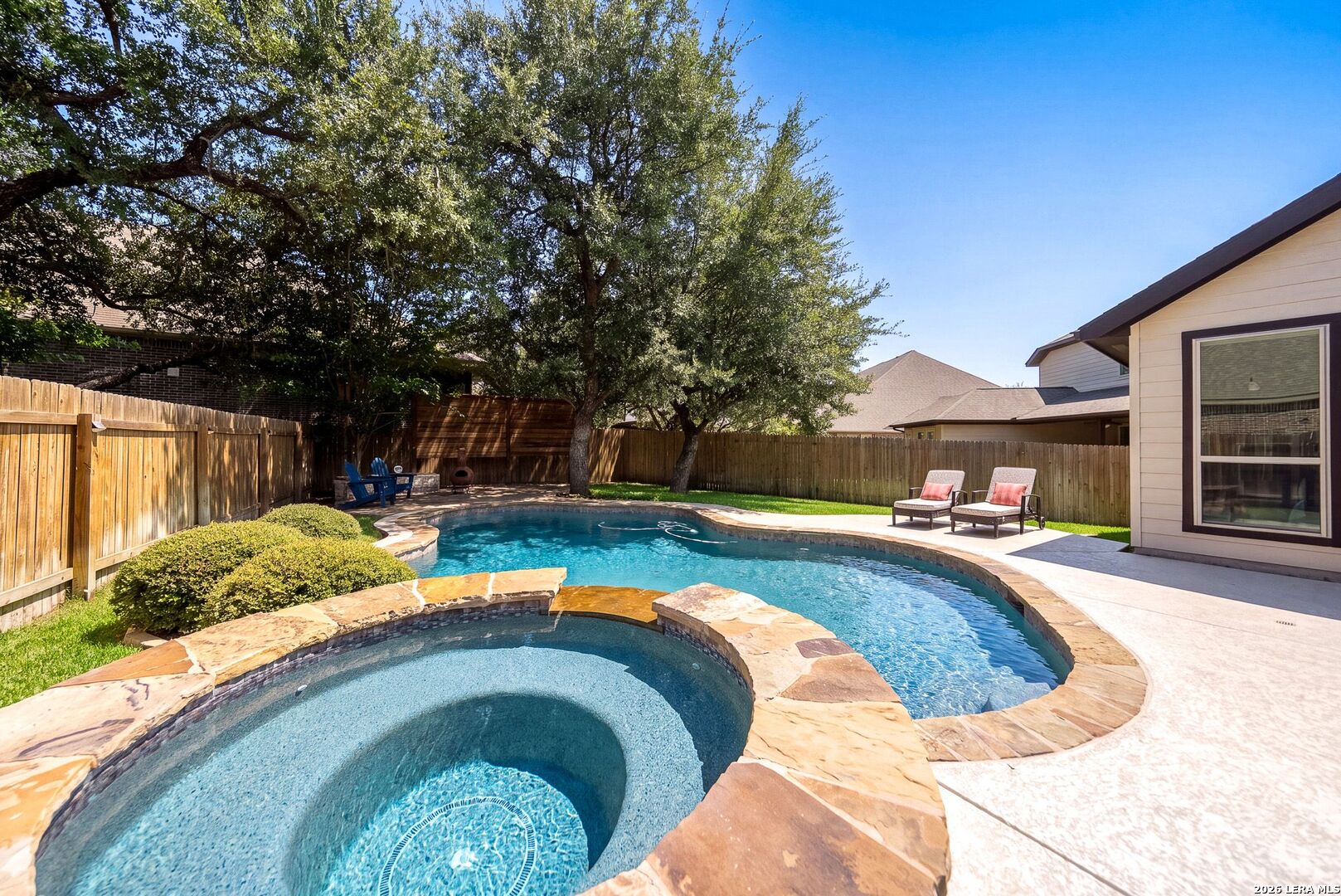 main property photo 44