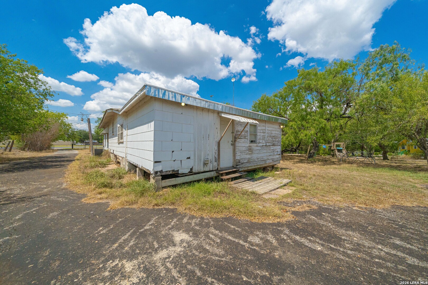 main property photo 29