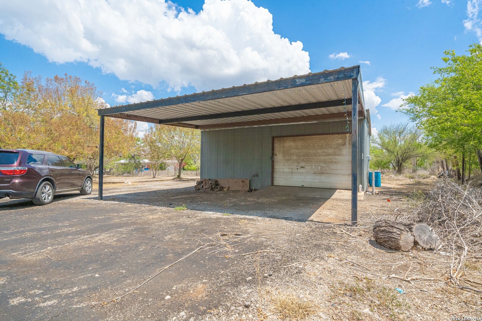 main property photo 39