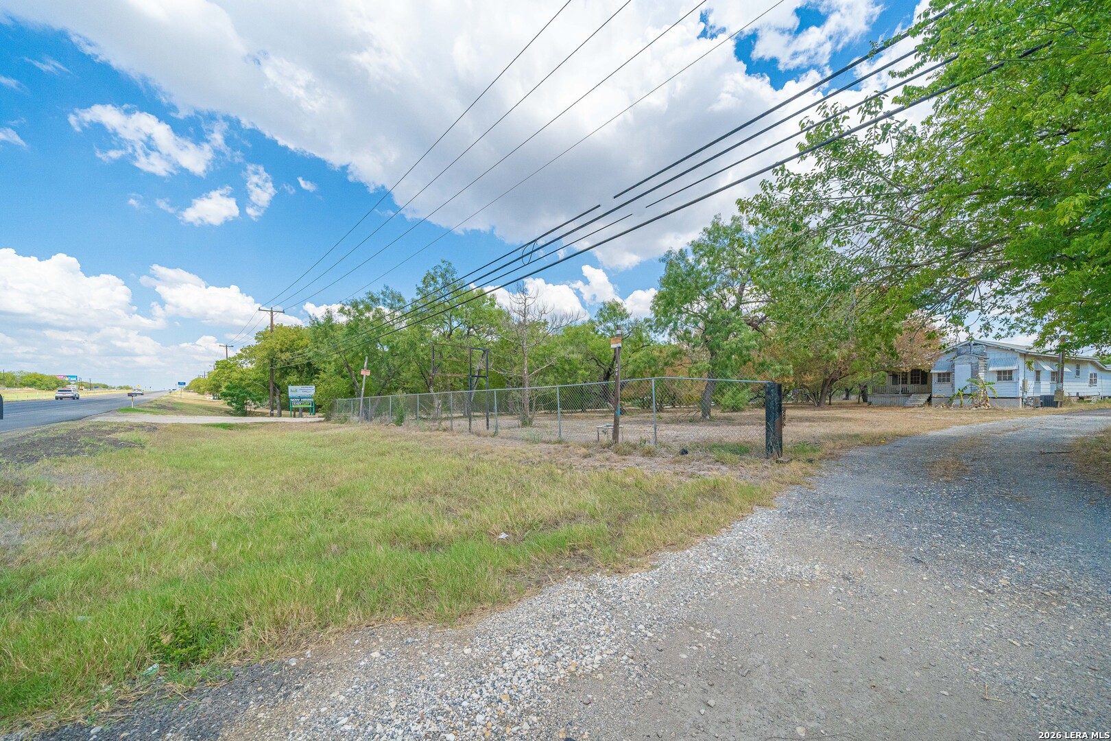 main property photo 41