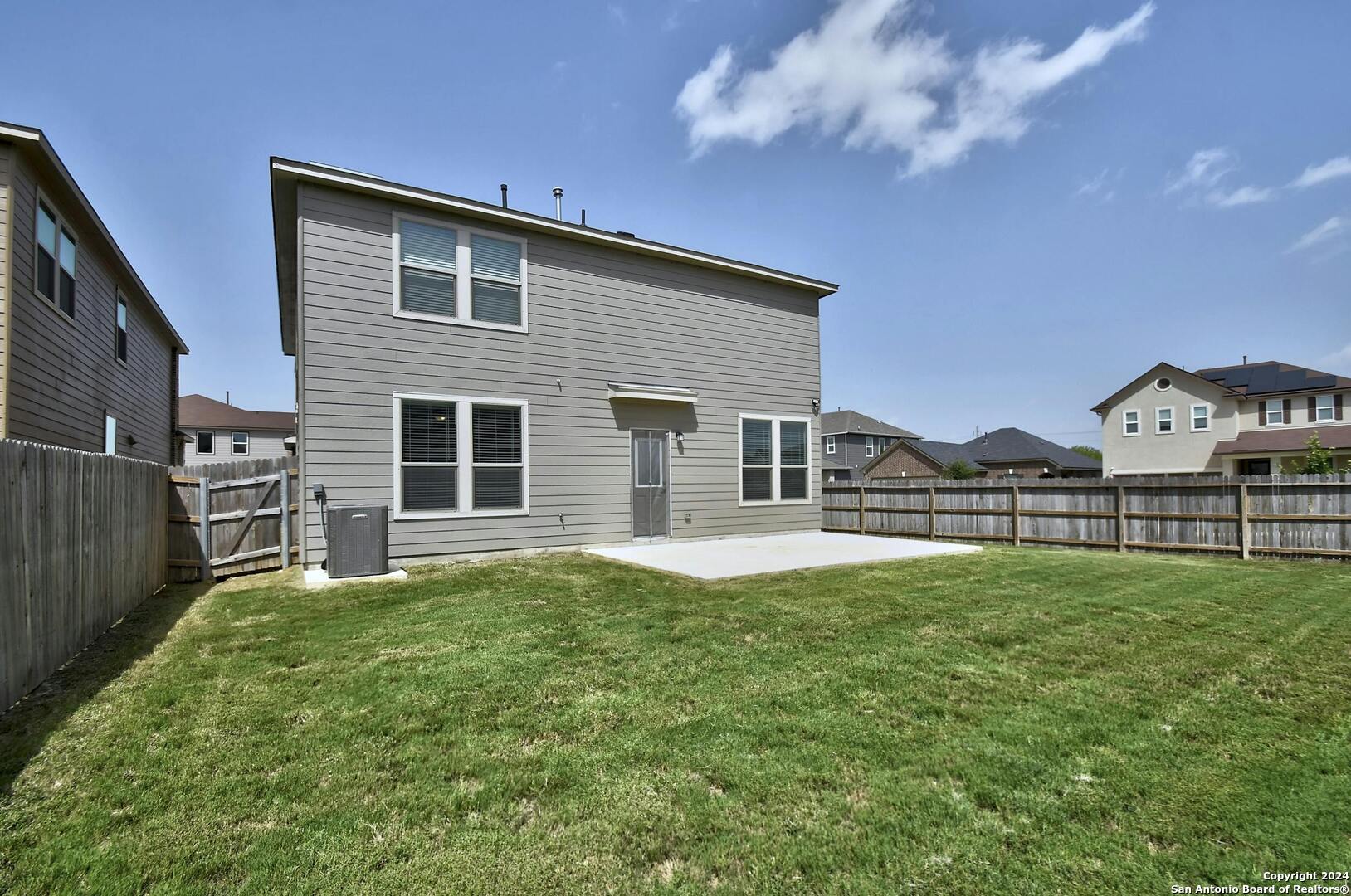 main property photo 28