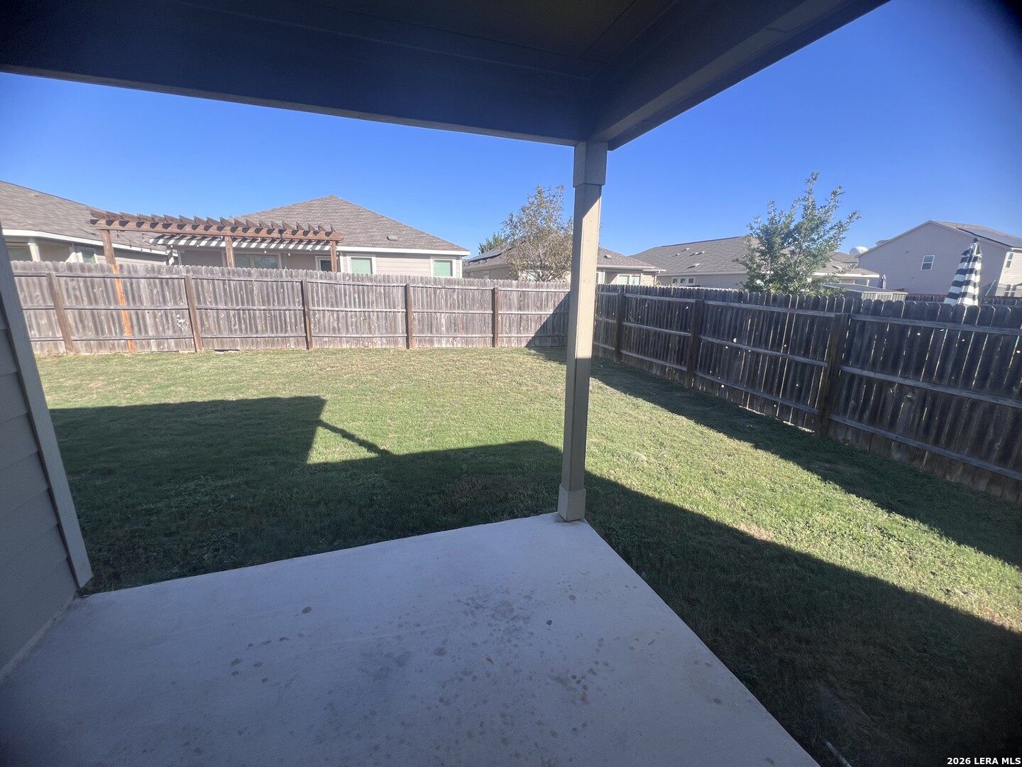 main property photo 27