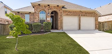 image of property with 4 Bed | 2 Bath | 2,033 Sqft