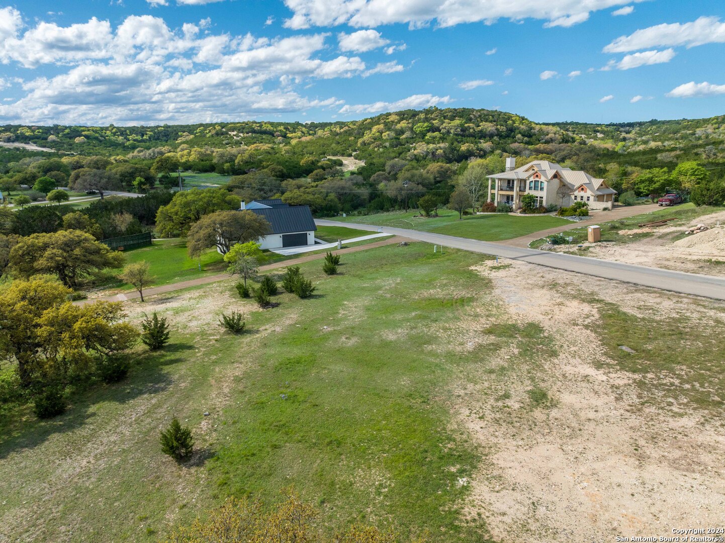 main property photo 14