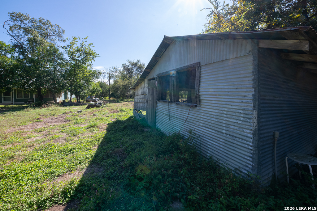main property photo 33