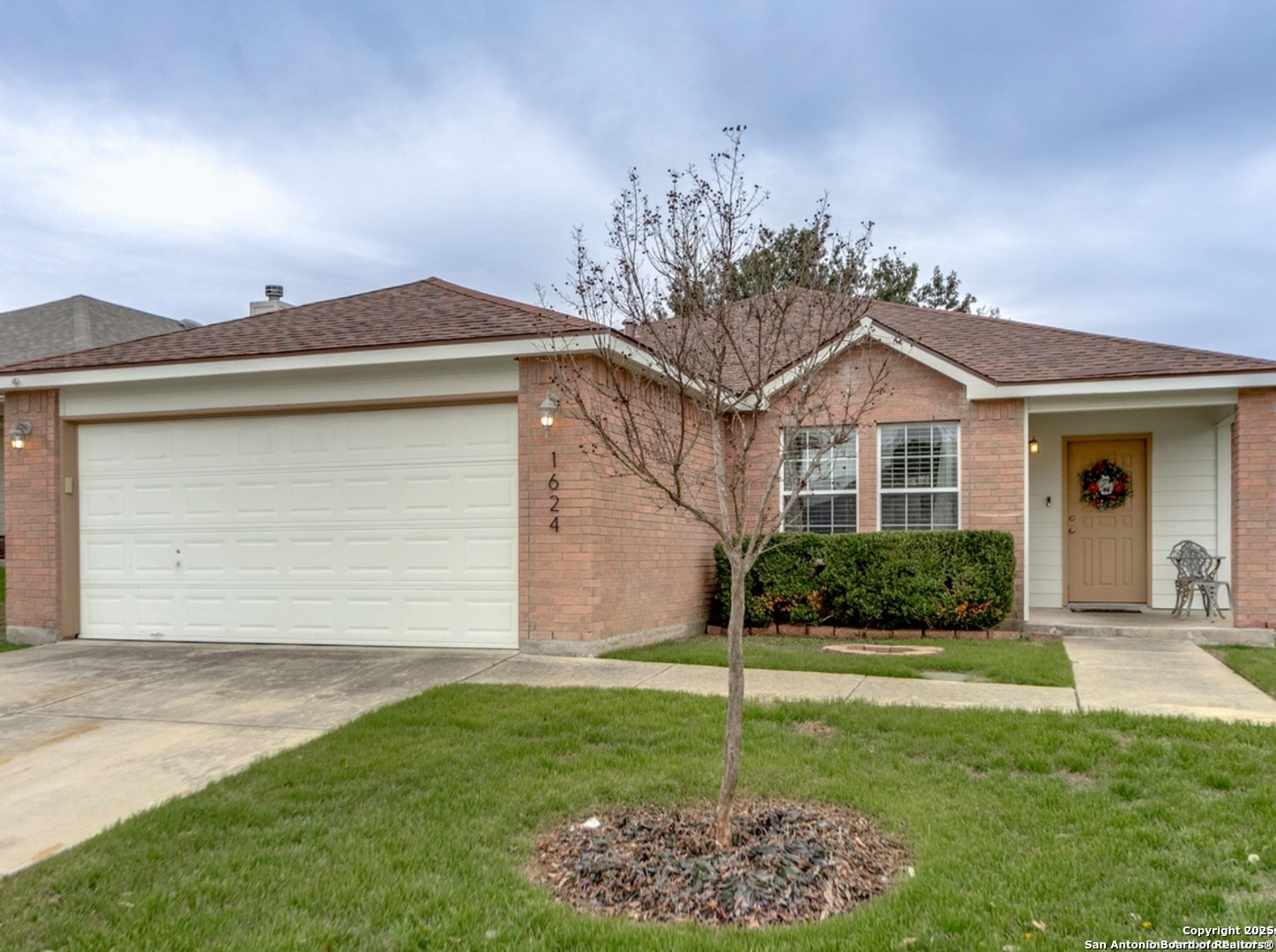 main property photo 29