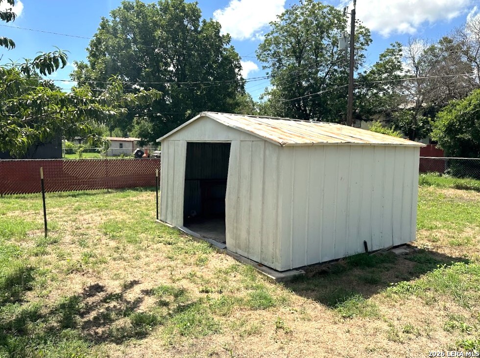 main property photo 12