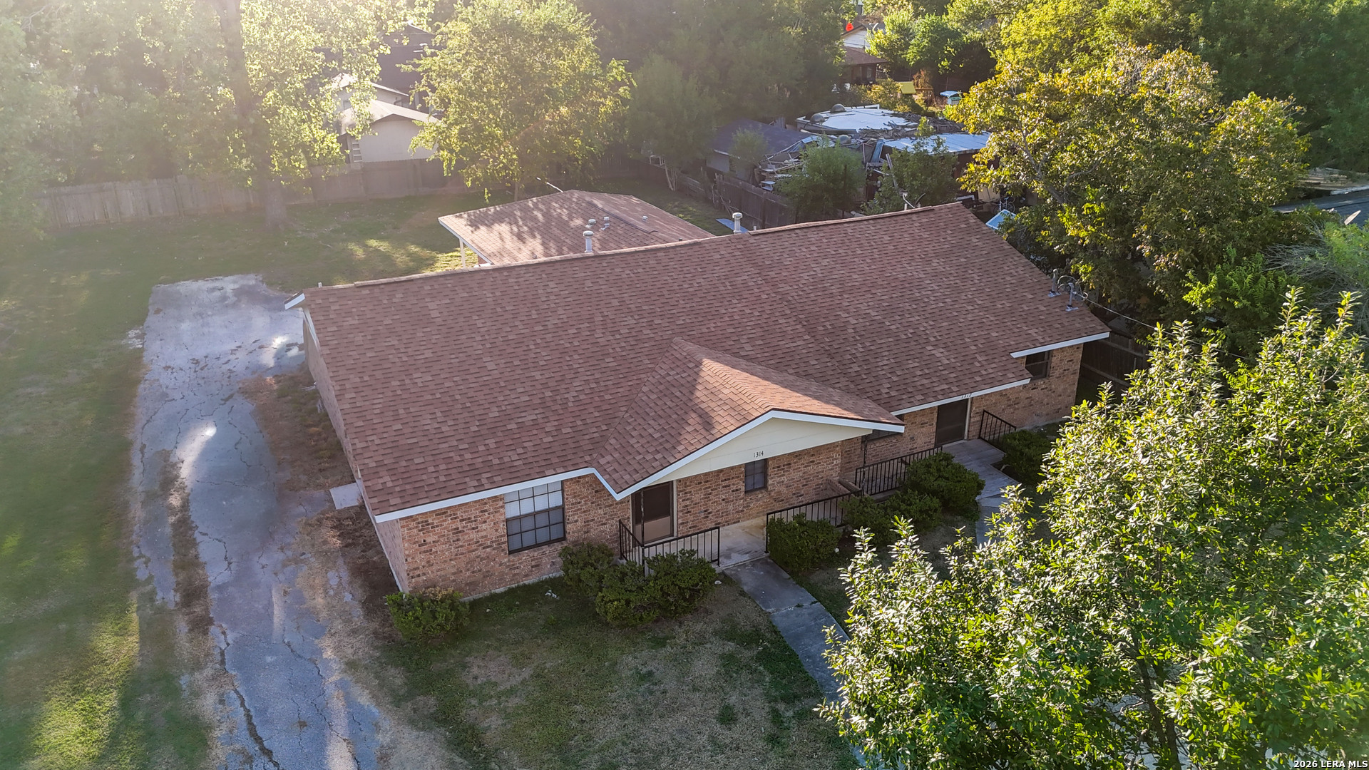 main property photo 38