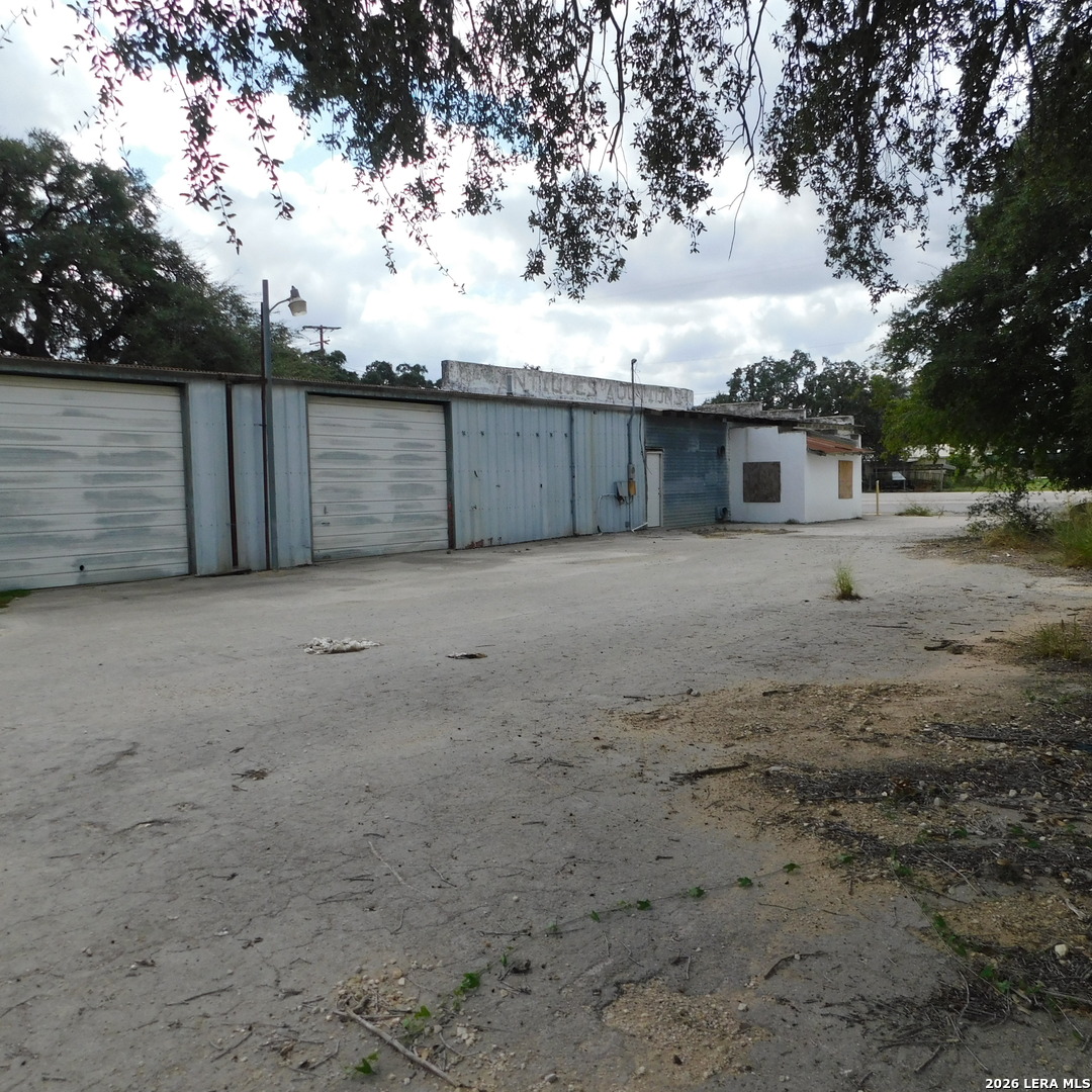 main property photo 4