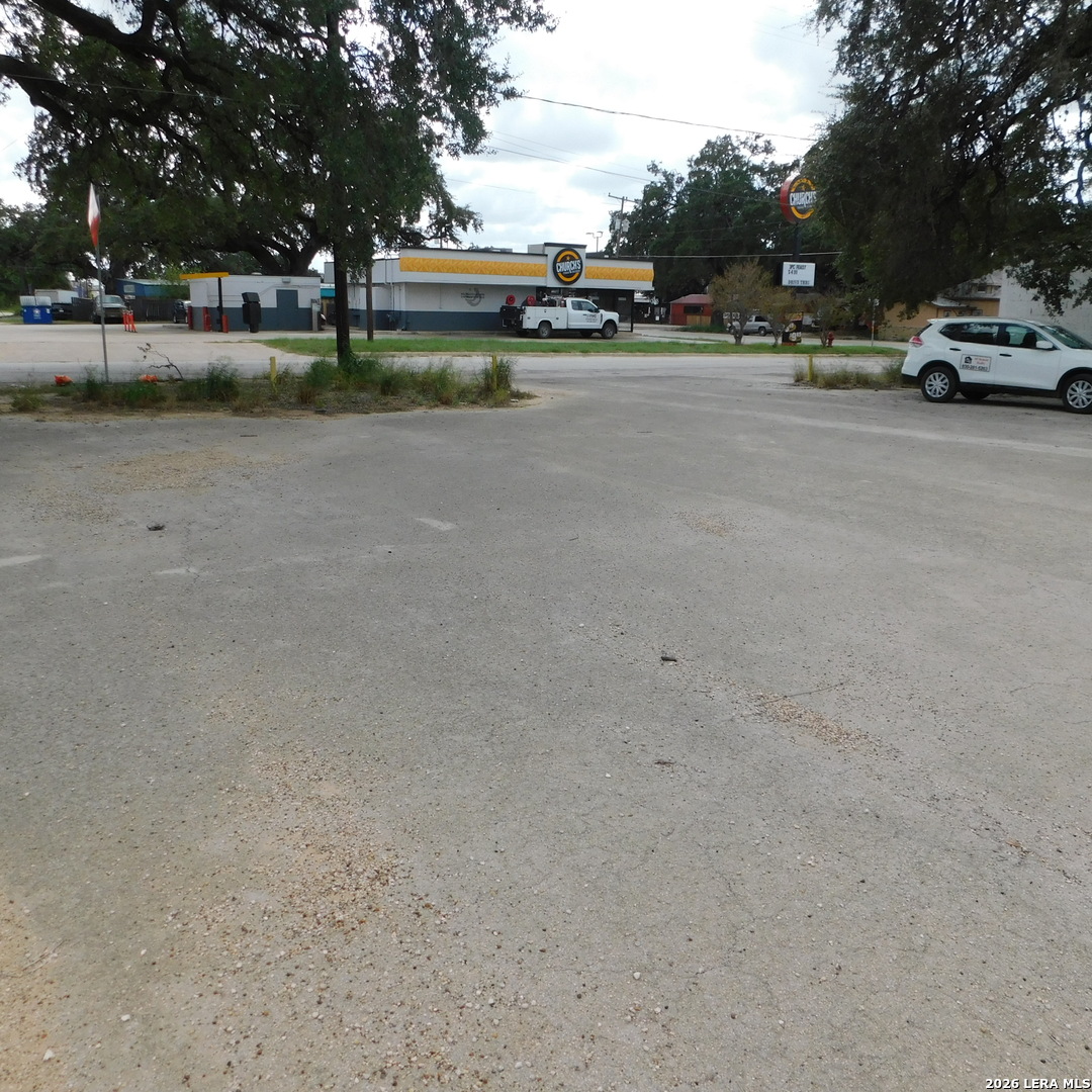 main property photo 9