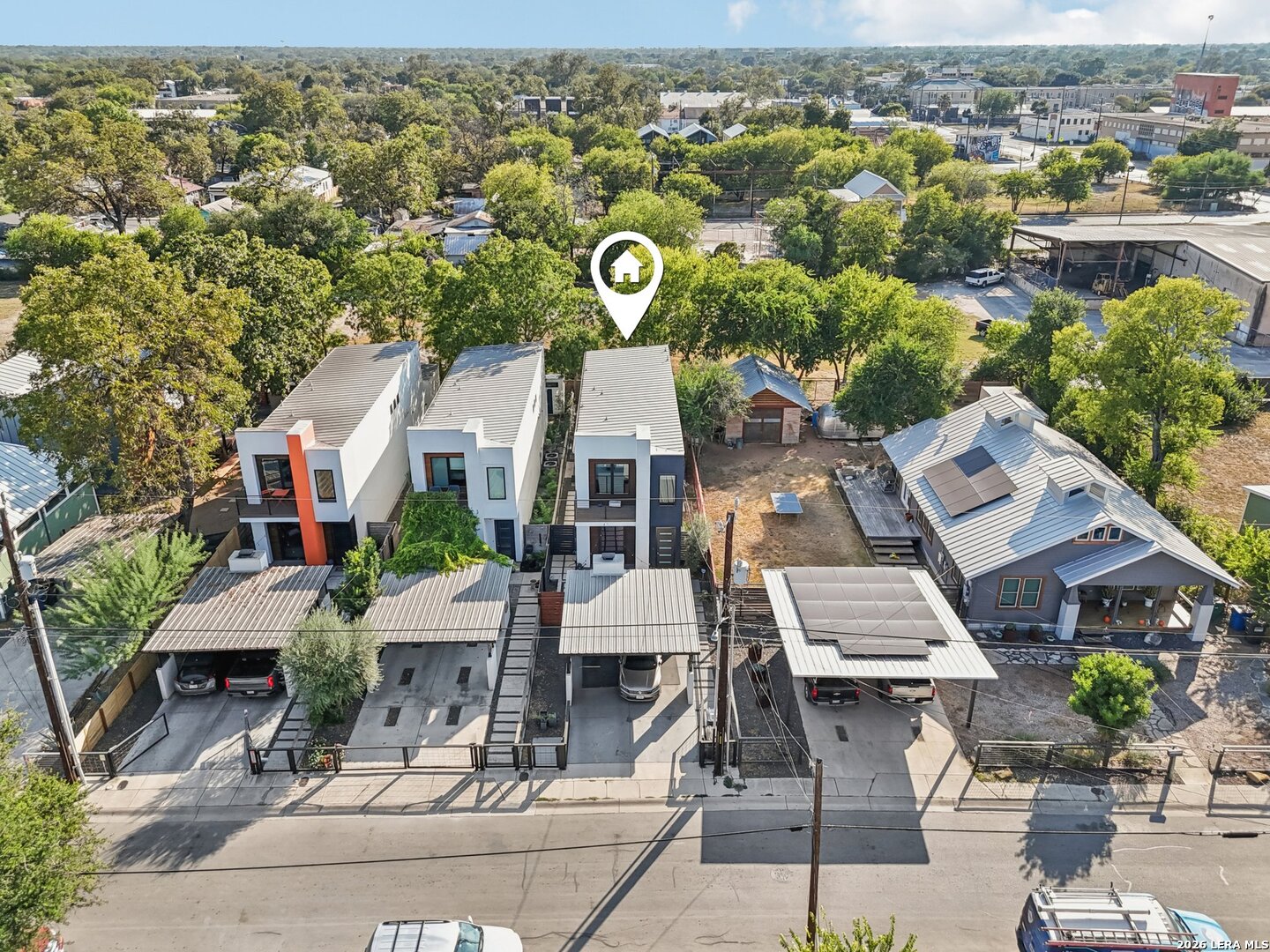 main property photo 40