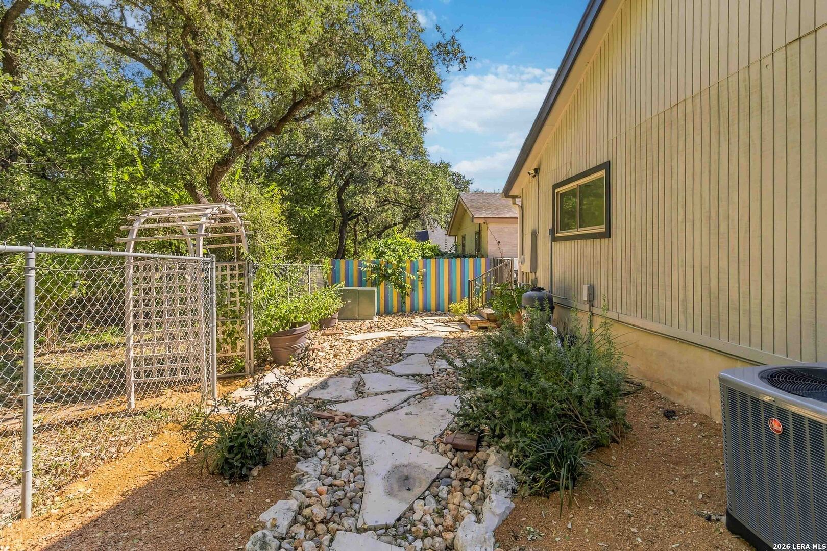 main property photo 33