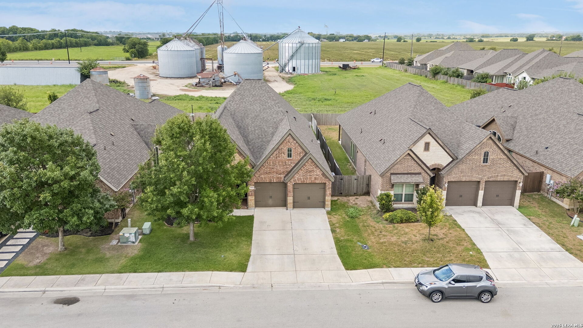 main property photo 39