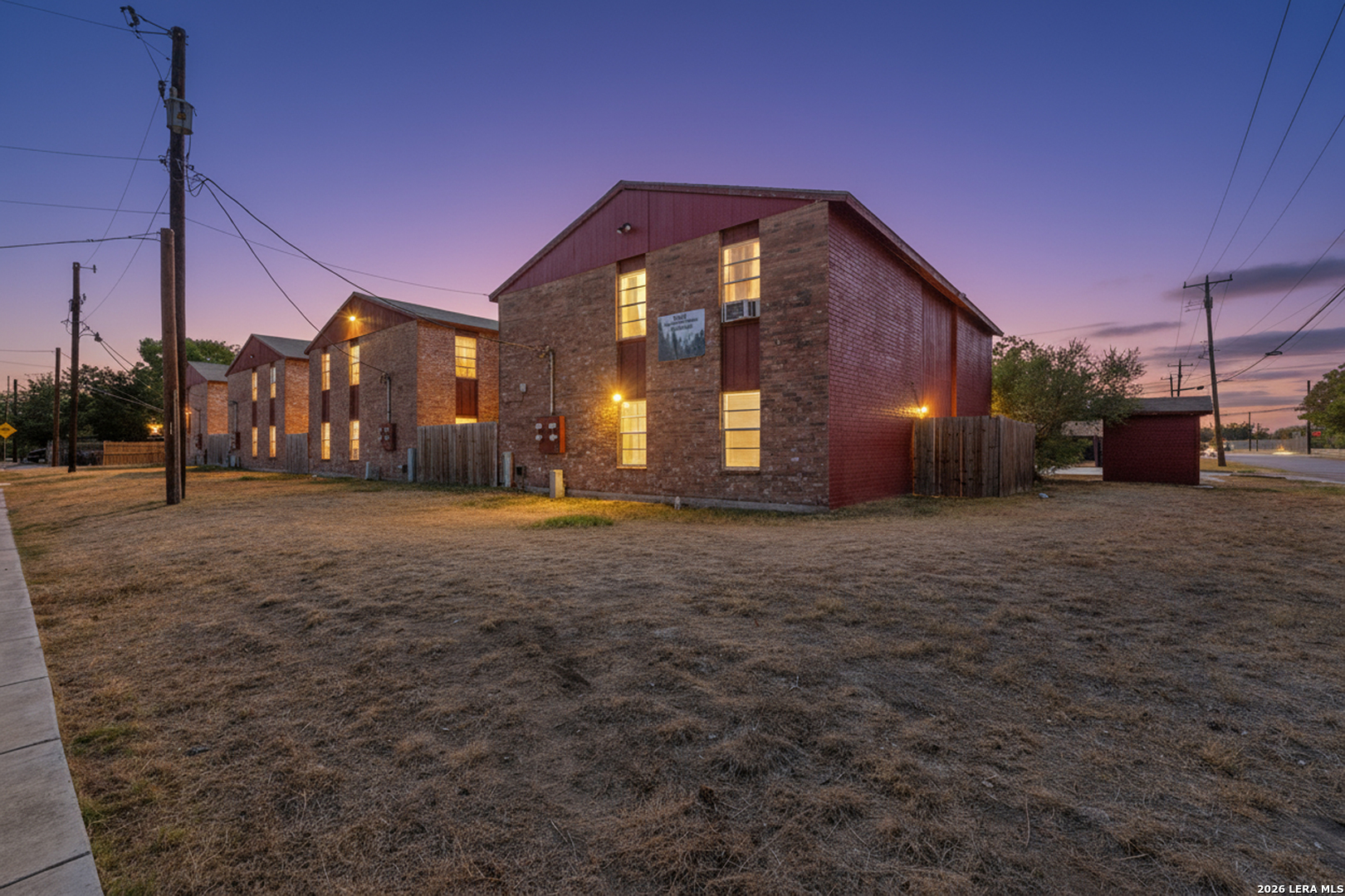main property photo 6