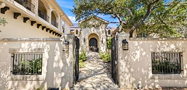 image of property with 4 Bed | 4 Bath | 4,863 Sqft